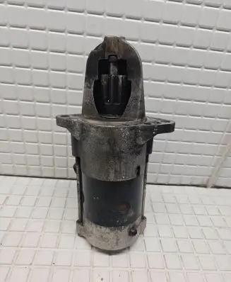Subaru XV I Starter motor M002T89076 23300AA621