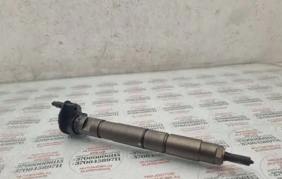 Volkswagen Touareg I Fuel injector 059130277AH
