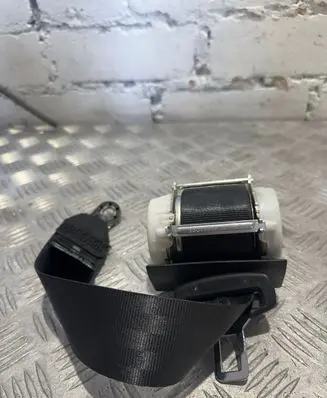 Seat Ibiza IV (6J,6P) Rear seatbelt 6j0857805a