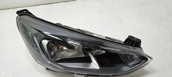 Ford Focus Headlight/headlamp JX7B13W029CE