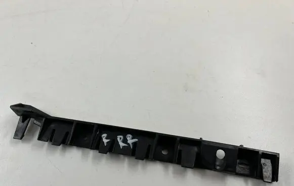 BMW 1 E82 E88 Fender mounting bracket 7118159