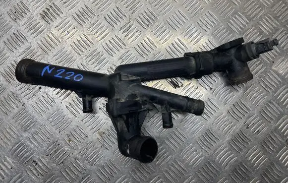 Coolant pipe/hose