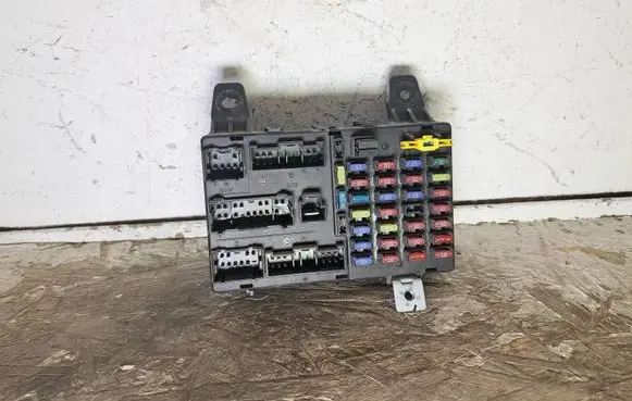 Hyundai Getz Fuse module 911981C020