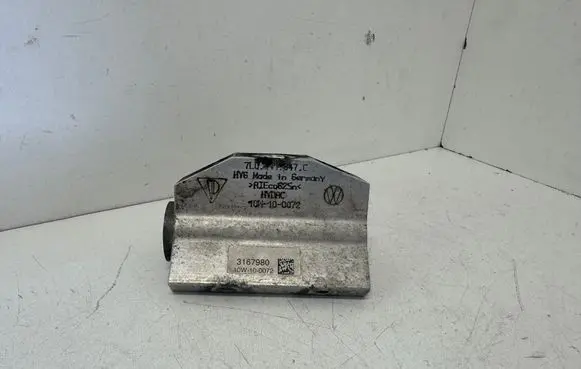 Porsche Cayenne (92A) Active stabilizer control/valve assembly 7L0411847C