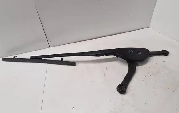 BMW 5 E39 Front wiper blade arm 8361744