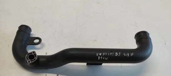 Volkswagen PASSAT B5 Intercooler hose/pipe 8D0145840