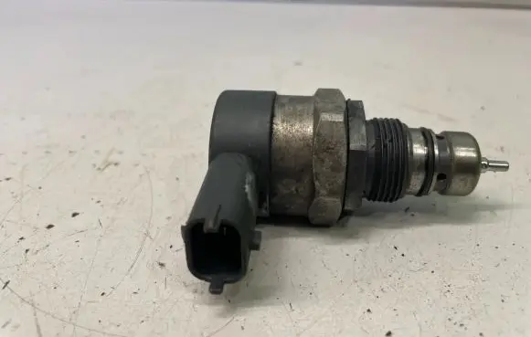 Volvo XC60 Fuel pressure regulator 31216313 0281002990