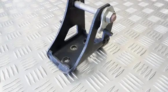 Toyota Verso Engine mounting bracket 123110R010