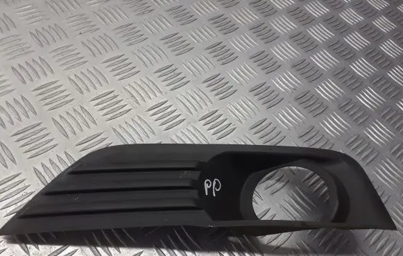 Ford Focus Front bumper lower grill 4M51-19952-AE