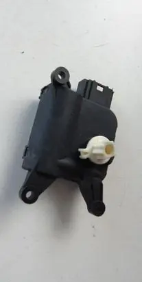Skoda Superb B6 (3T) A/C air flow flap actuator/motor 