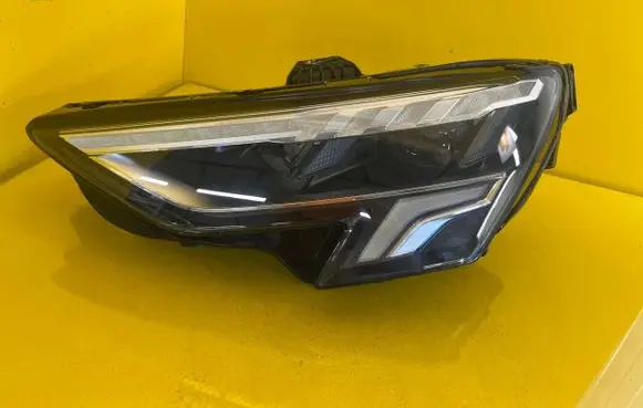 Audi A3 8Y Headlight/headlamp 8Y0941033