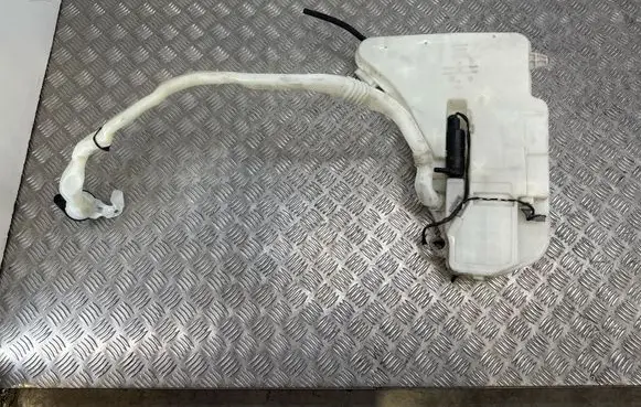 BMW 5 F10 F11 Windshield washer fluid reservoir/tank 13264011