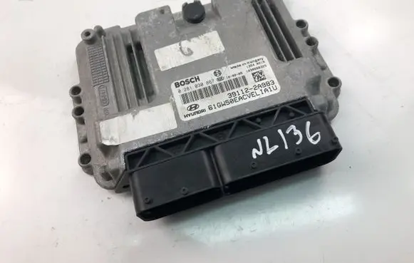 Hyundai i30 Engine control unit/module 391122A983
