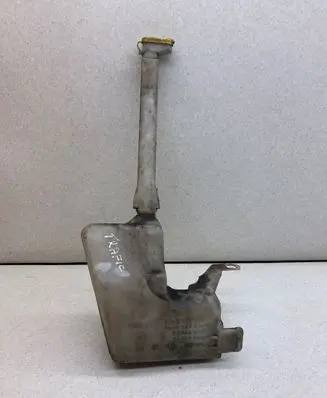 Nissan Primastar Windshield washer fluid reservoir/tank 8200207532 93850031 8200207530