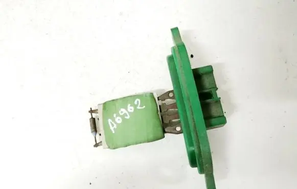 Iveco Daily 40.8 Heater blower motor/fan resistor 500326616