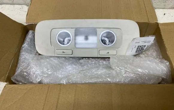 Volkswagen PASSAT CC Rear seat light 3C0947291