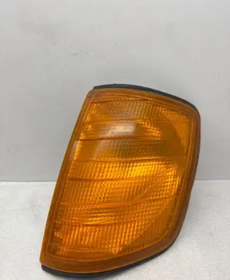 Mercedes-Benz E W124 Front indicator light A1248260043