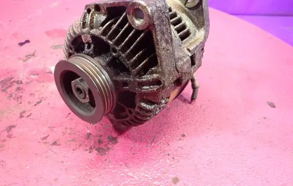Renault Megane I Generator/alternator 7700424583