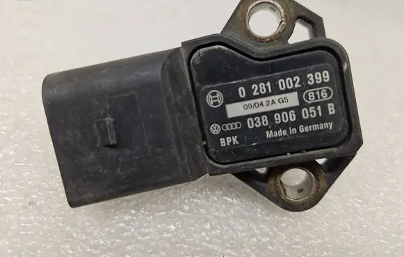Audi A4 S4 B6 8E 8H Air pressure sensor 0281002399