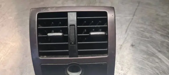 Audi A6 S6 C5 4B Rear air vent grill 4B0819203 4B0815743