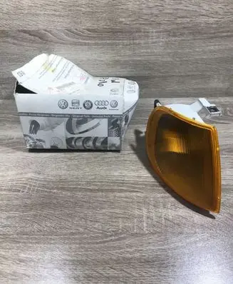 Volkswagen Polo III 6N 6N2 6NF Front indicator light 6N0953050B