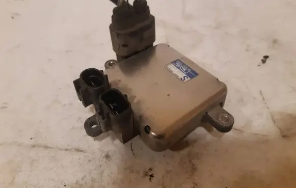Coolant fan relay