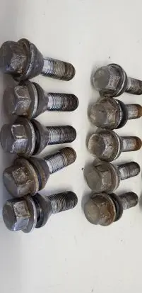 Volvo V70 Nuts/bolts 