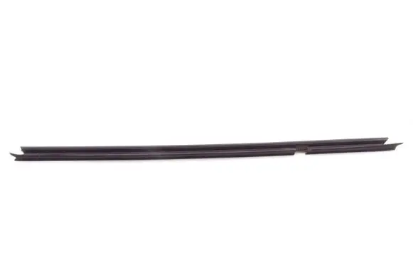 Renault Megane II Rear door windshield rail 