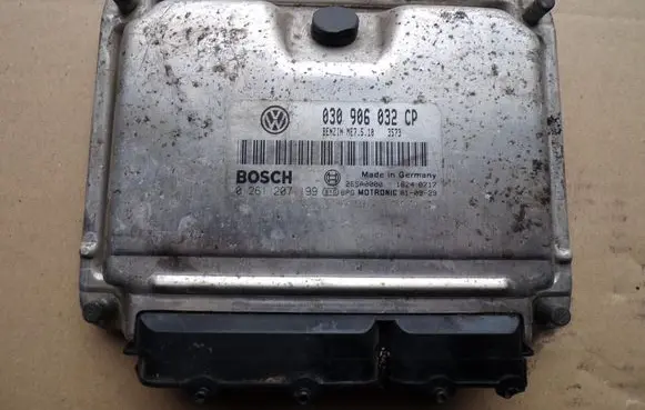 Volkswagen Polo VI Engine control unit/module ECU 0261207199