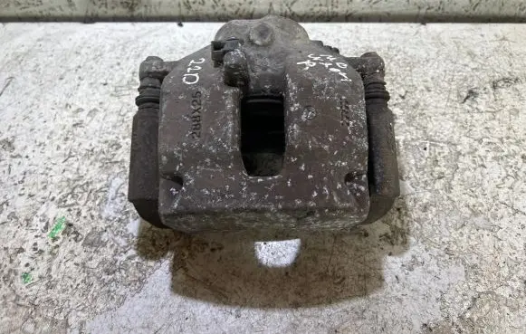 Mercedes-Benz C AMG W204 Front brake caliper