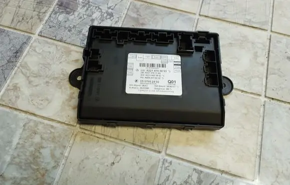 Mercedes-Benz S W221 Door control unit/module A2218705093 A2218707193 A2214423532