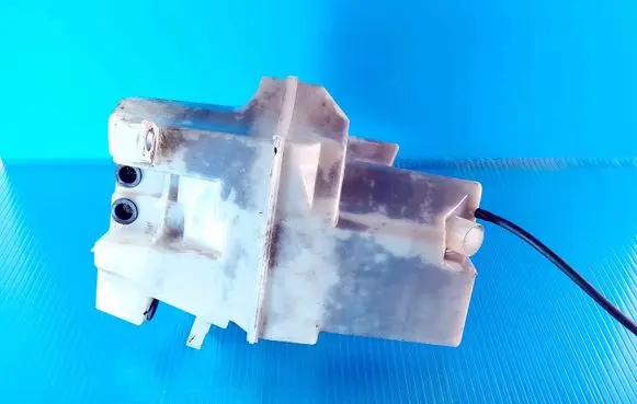 Volvo XC90 Windshield washer fluid reservoir/tank 8648191 4783 8659490