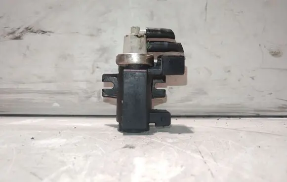 KIA Sorento Vacuum valve 72190315