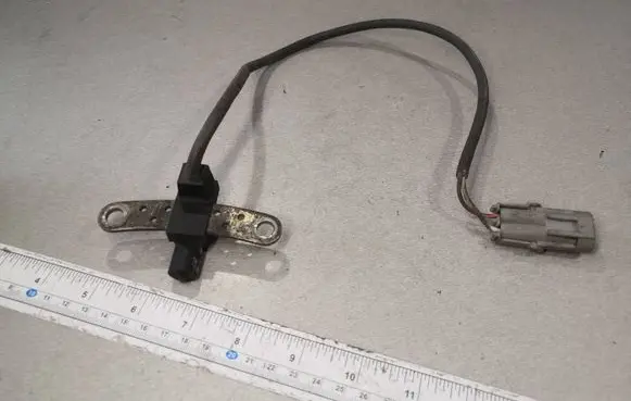 Renault Espace III Crankshaft position sensor 10175013