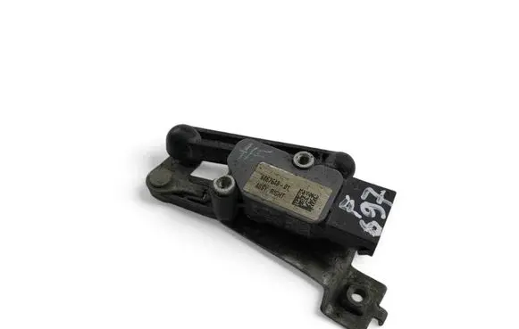 BMW X5 F15 Air suspension front height level sensor 6867648