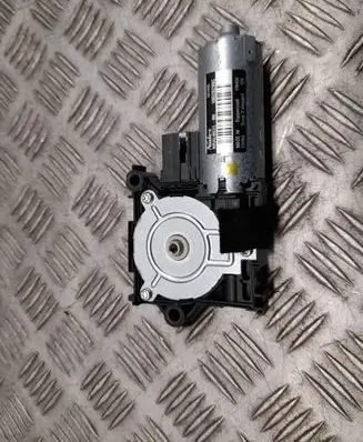 Audi A5 Sunroof motor/actuator 10028299C