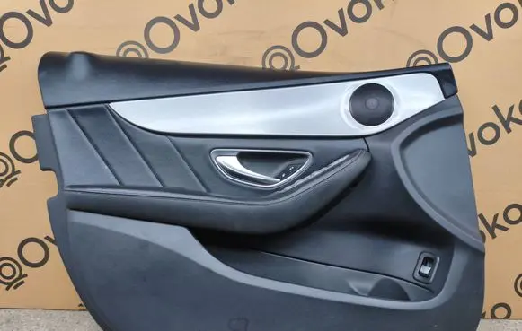 Mercedes-Benz C W205 Front door card panel trim 32410383
