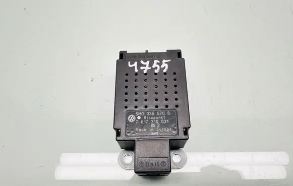 Volkswagen Golf Plus Aerial antenna amplifier 5M0035570B 7617310031