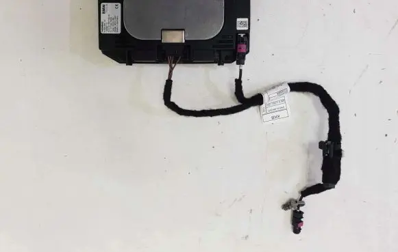BMW X5 F15 Wireless charging module 6836835