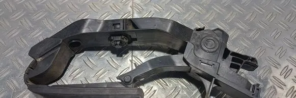 Mercedes-Benz E W211 Accelerator throttle pedal A2113000604 030204