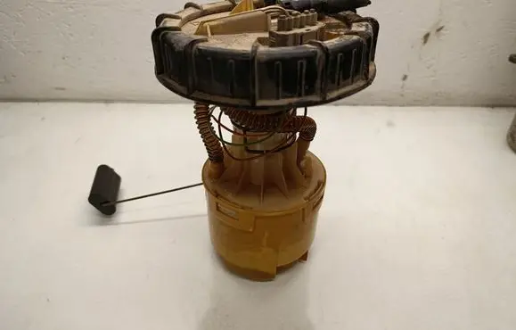 Volvo V50 In-tank fuel pump D2225641AJ