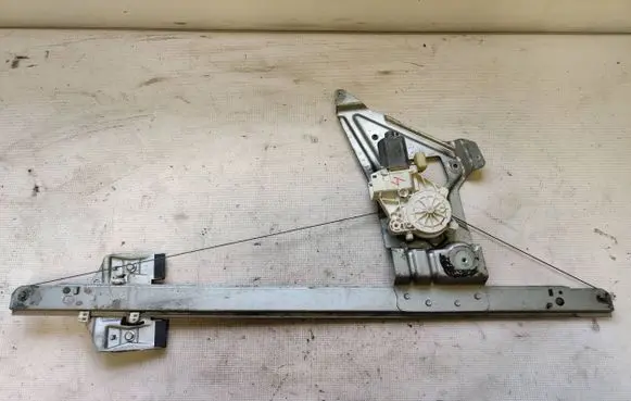 Volkswagen Crafter Front door electric window regulator A9067200146