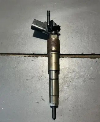 BMW 7 E65 E66 Fuel injector 0445115008