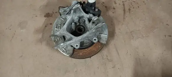 Tesla Model S Rear wheel hub 600643300a 22b70102002c