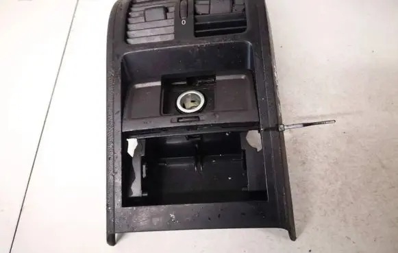 Volkswagen PASSAT B6 Dash center air vent grill 3c0858338 9666959577