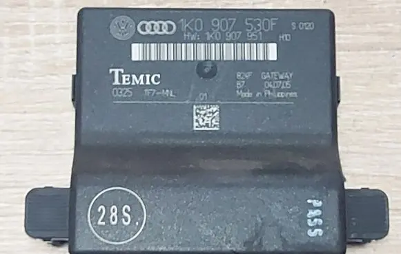 Audi A3 S3 A3 Sportback 8P Gateway control module 1K0907530F