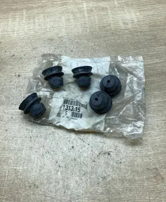 Peugeot 607 Other engine bay part 131315 9626815080 5PCS