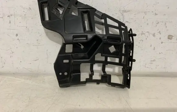 Volvo XC90 Front bumper mounting bracket 31353405
