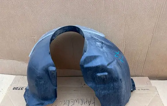 Volkswagen Multivan T7 Front wheel arch liner splash guards 7T0809957G