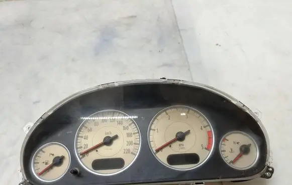 Chrysler Voyager Speedometer (instrument cluster) R826AH TN1575205383 P05082826AH